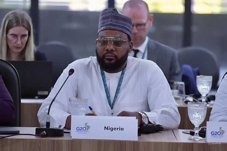 Jami’an EFCC Sun Kama Shugaban Hukumar Makamashi Kan Badaƙalar Naira Biliyan 500 IMG 20260513 WA0876